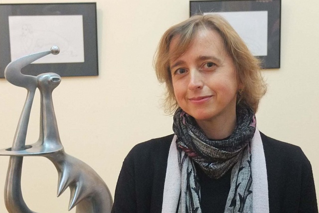 "Медаль Лучшему преподавателю" Второй международной  выставки-конкурса художественных произведений детей "Белая ворона-2015": Замрыка Людмила Юрьевна, ДШИ №4 ЭМР, г. Энгельс